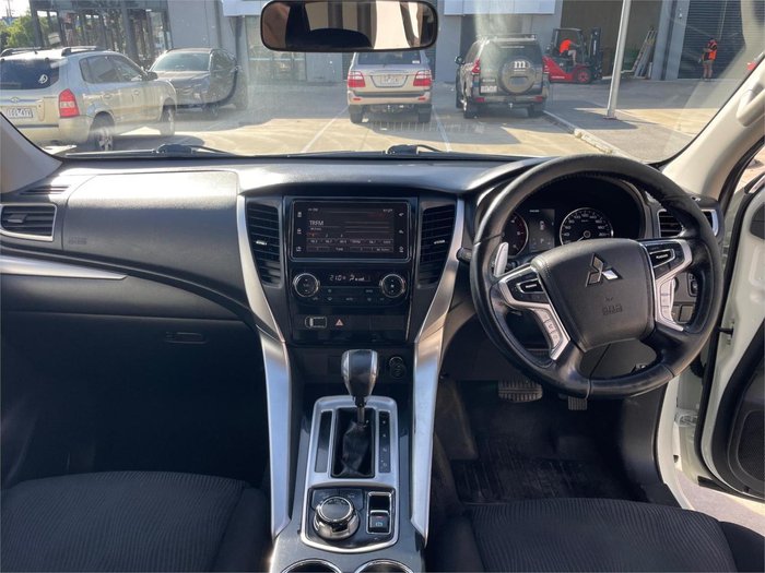 2017 Mitsubishi Pajero Sport GLX