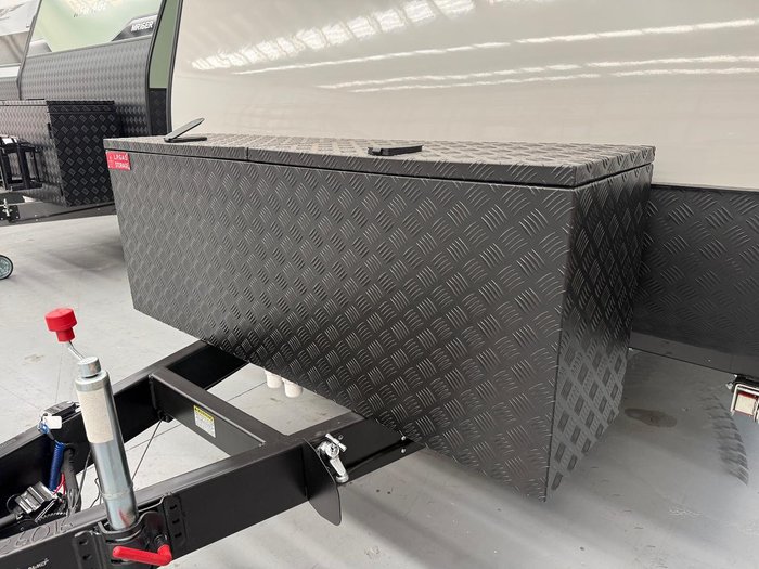 2026 Traveller Destination Track 13 Single Beds My26