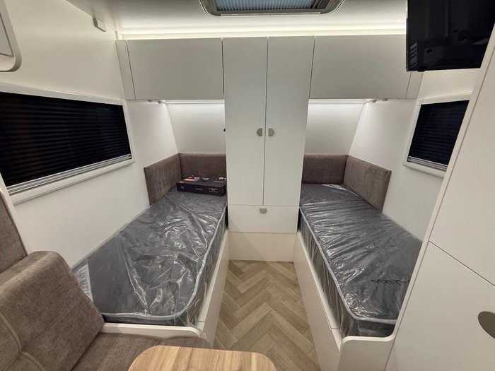 2026 Traveller Destination Track 13 Single Beds My26