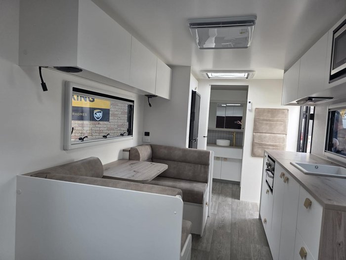 2025 New Age Caravans Manta Ray Mr20er