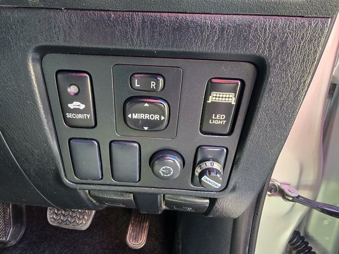 2013 Toyota Hilux SR5