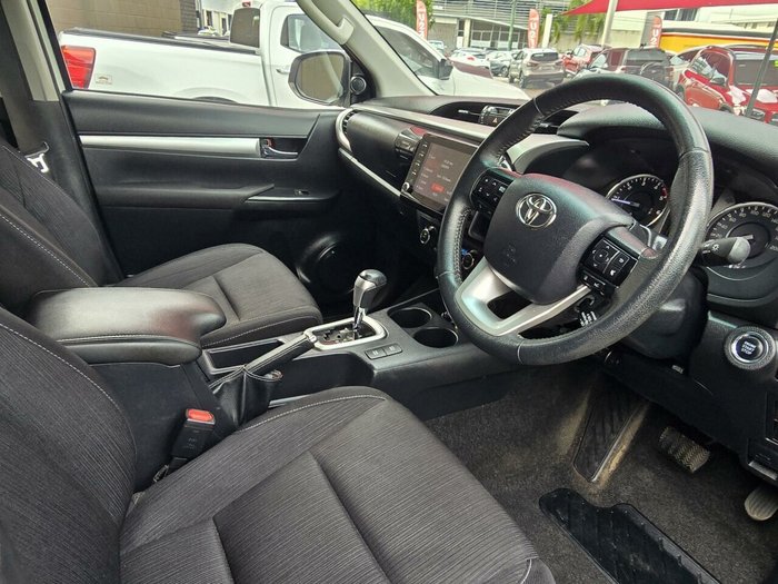 2020 Toyota Hilux SR5