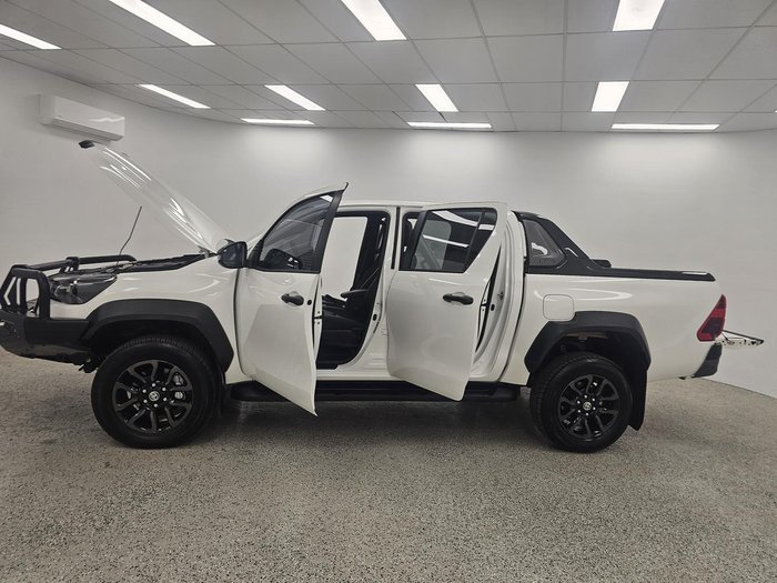 2024 Toyota Hilux Rogue 48V GUN126R 4X4 Dual Range Glacier White