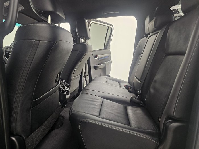 2024 Toyota Hilux Rogue 48V GUN126R 4X4 Dual Range Glacier White