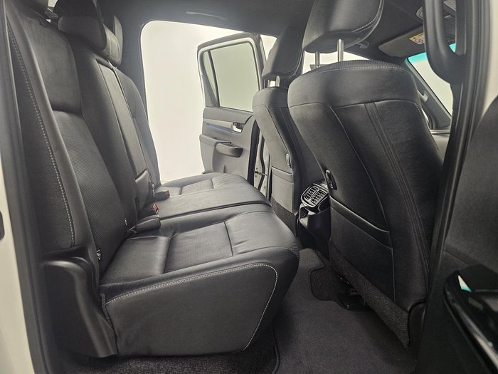 2024 Toyota Hilux Rogue 48V GUN126R 4X4 Dual Range Glacier White