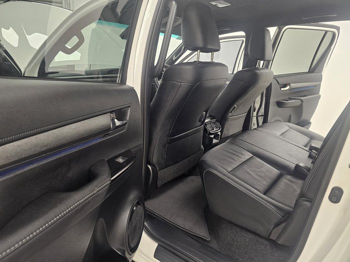 2024 Toyota Hilux Rogue 48V GUN126R 4X4 Dual Range Glacier White