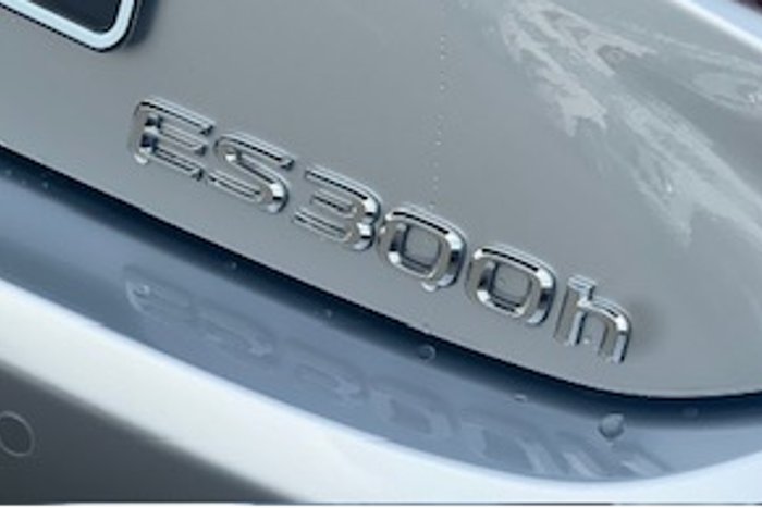 2023 Lexus ES ES300h F Sport