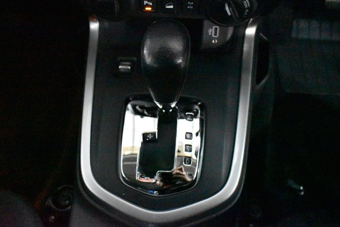 2021 Nissan Navara ST