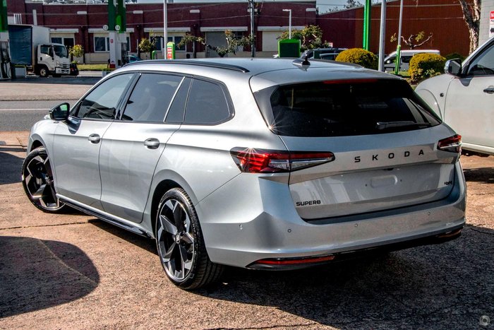 2026 SKODA Superb 195TSI Sportline