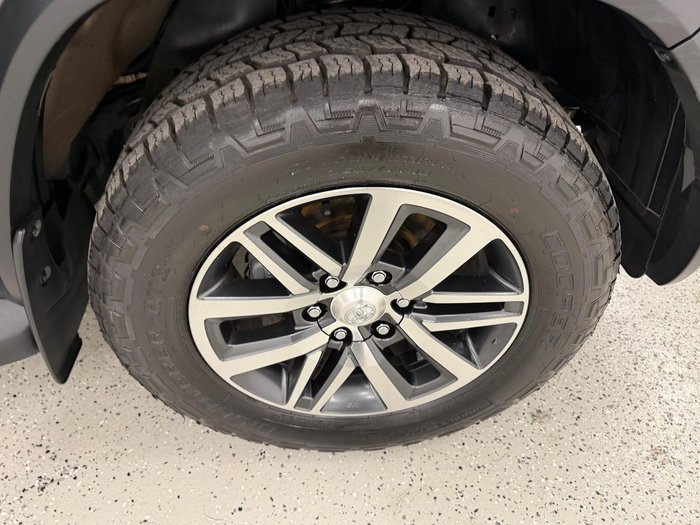2018 Toyota Fortuner Crusade GUN156R 4X4 Dual Range Graphite
