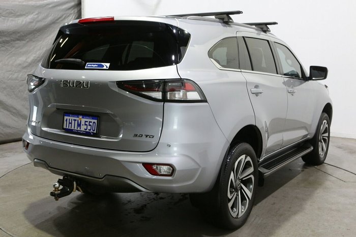 2022 Isuzu MU-X LS-T