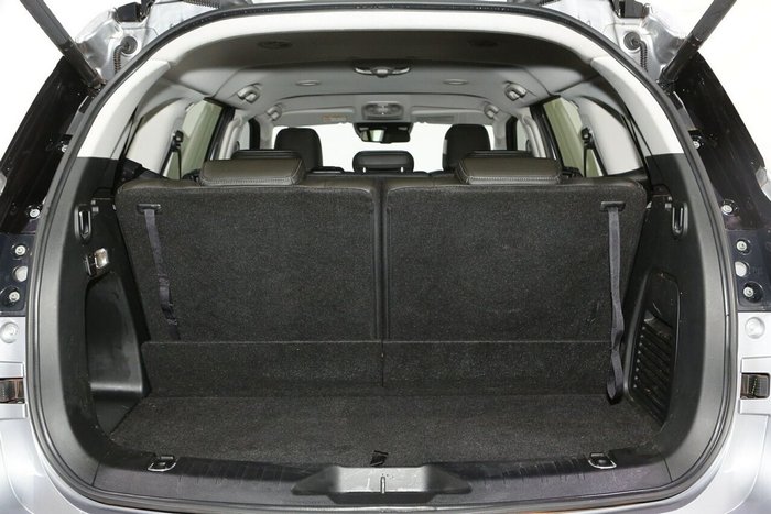2022 Isuzu MU-X LS-T
