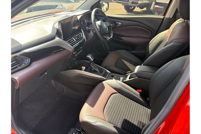 2025 Suzuki Fronx LUCENT ORANGE/BLK 2T (E88)
