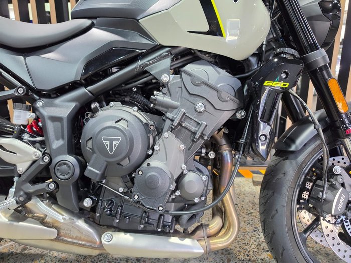 2026 Triumph 2026 Triumph 660CC TRIDENT 660 Road GREY