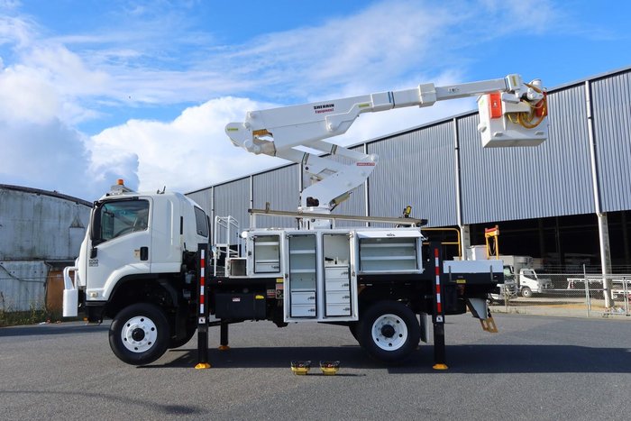 2014 Isuzu F Series FTS 800