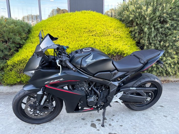 2025 Honda CBR650R Black