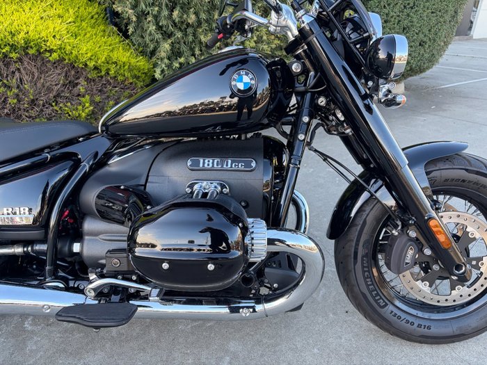 2023 BMW Motorrad R 18 CLASSIC HIGHLINE Black