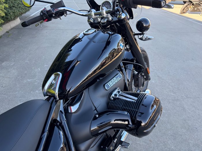 2023 BMW Motorrad R 18 CLASSIC HIGHLINE Black