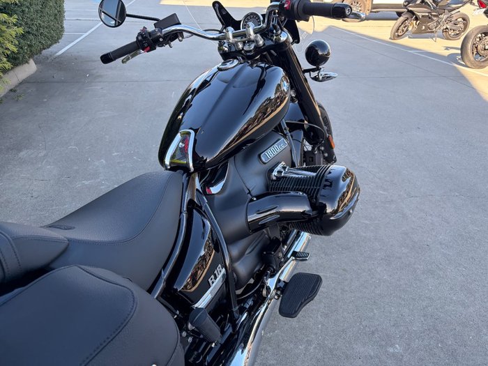 2023 BMW Motorrad R 18 CLASSIC HIGHLINE Black