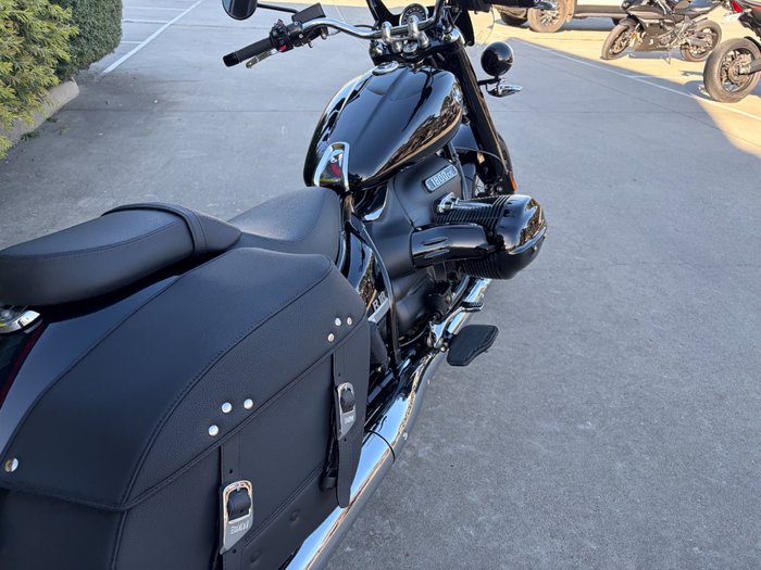 2023 BMW Motorrad R 18 CLASSIC HIGHLINE Black