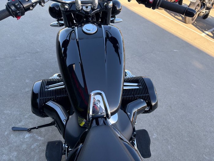 2023 BMW Motorrad R 18 CLASSIC HIGHLINE Black