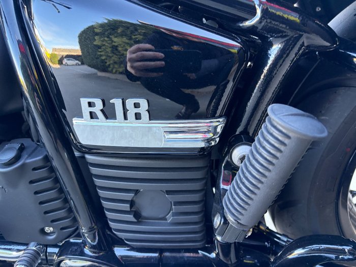 2023 BMW Motorrad R 18 CLASSIC HIGHLINE Black