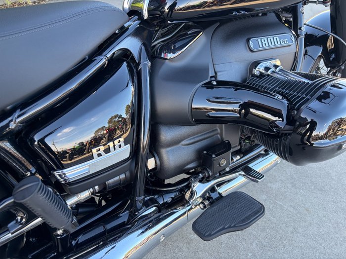 2023 BMW Motorrad R 18 CLASSIC HIGHLINE Black