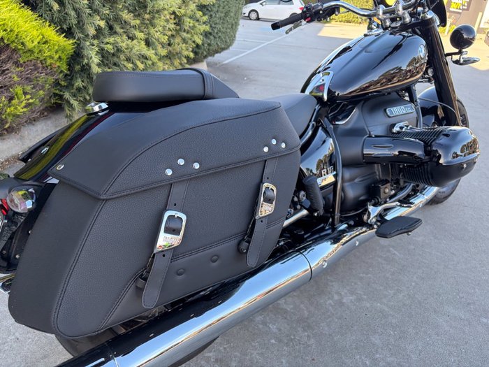 2023 BMW Motorrad R 18 CLASSIC HIGHLINE Black