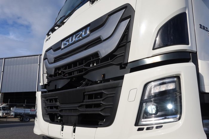 2026 Isuzu F Series FVY 260-300 AT R67