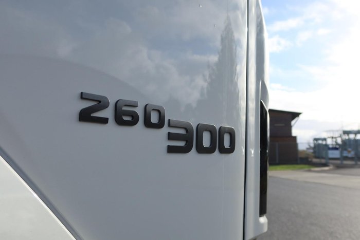 2026 Isuzu F Series FVY 260-300 AT R67