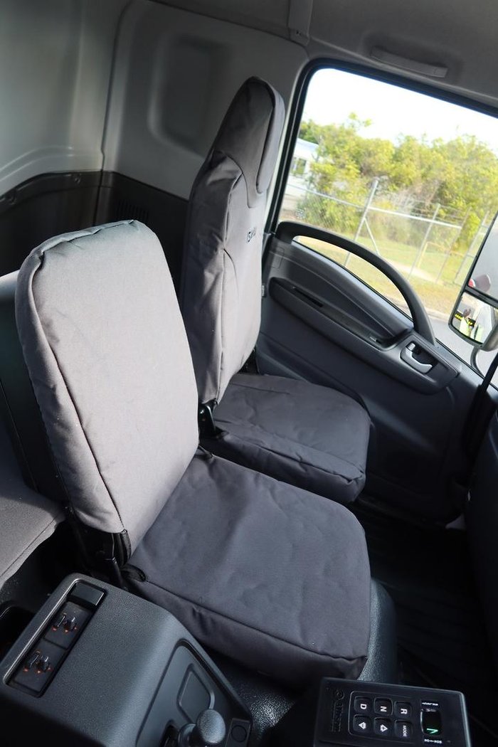 2026 Isuzu F Series FVY 260-300 AT R67