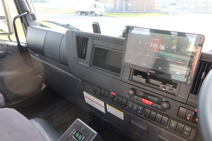 2026 Isuzu F Series FVY 260-300 AT R67
