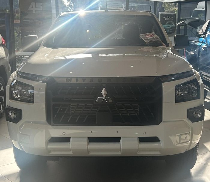 2026 Mitsubishi Triton GLX+