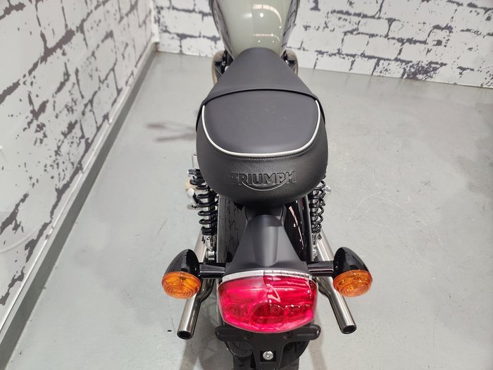 2026 Triumph Bonneville T100 (900cc) Bonneville Grey
