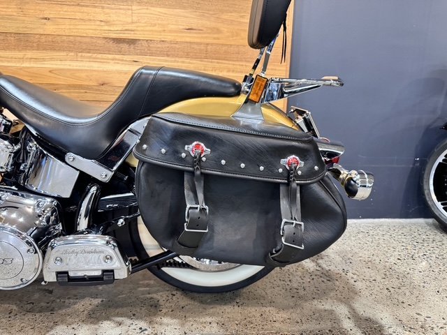 2017 HARLEY-DAVIDSON FLSTC HERITAGE SOFTAIL CLASSIC