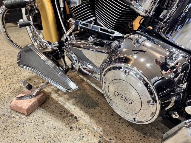 2017 HARLEY-DAVIDSON FLSTC HERITAGE SOFTAIL CLASSIC