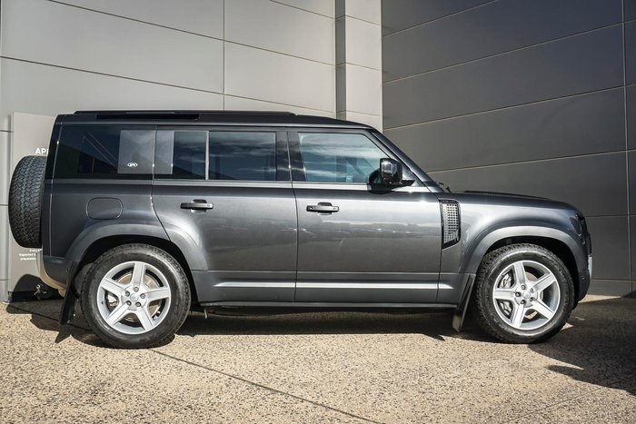 2023 Land Rover Defender 110 D300 SE