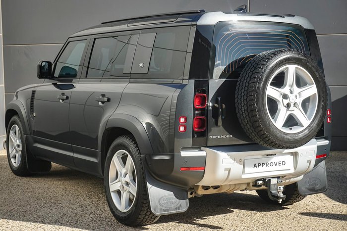 2023 Land Rover Defender 110 D300 SE