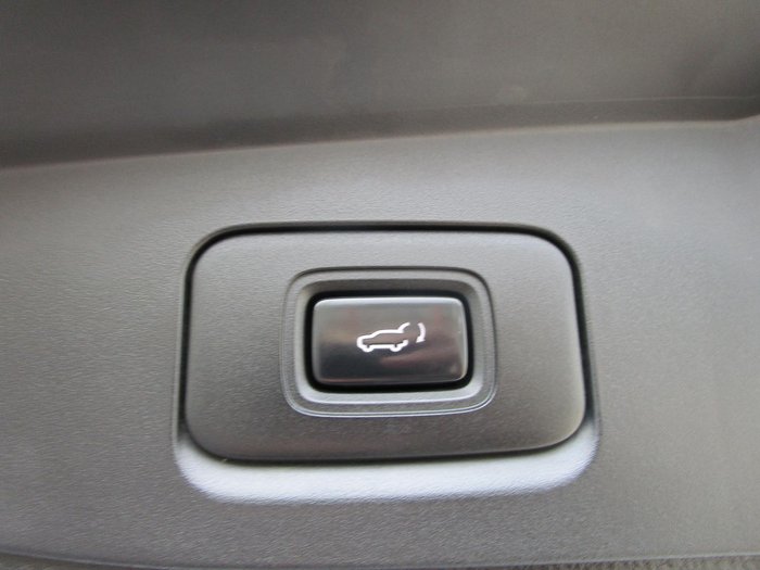 2021 Isuzu MU-X LS-T