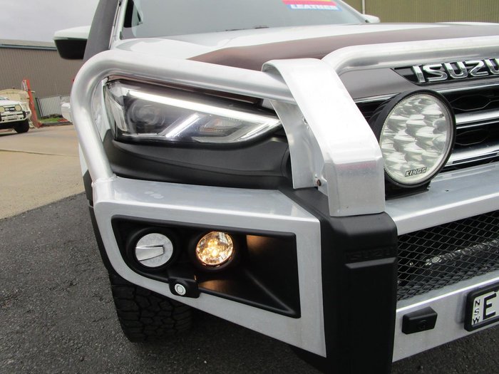 2021 Isuzu MU-X LS-T