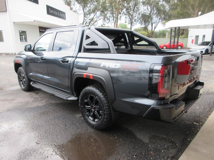 2025 Nissan Navara PRO-4X