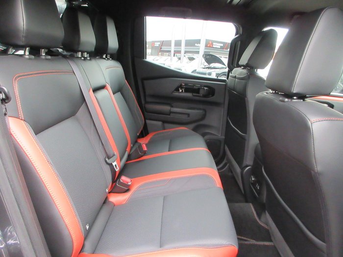 2025 Nissan Navara PRO-4X