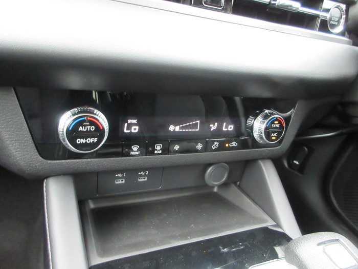 2025 Mitsubishi Outlander ES
