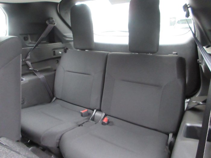 2025 Mitsubishi Outlander ES