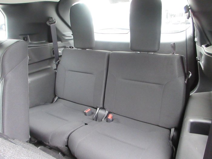 2026 Mitsubishi Outlander ES