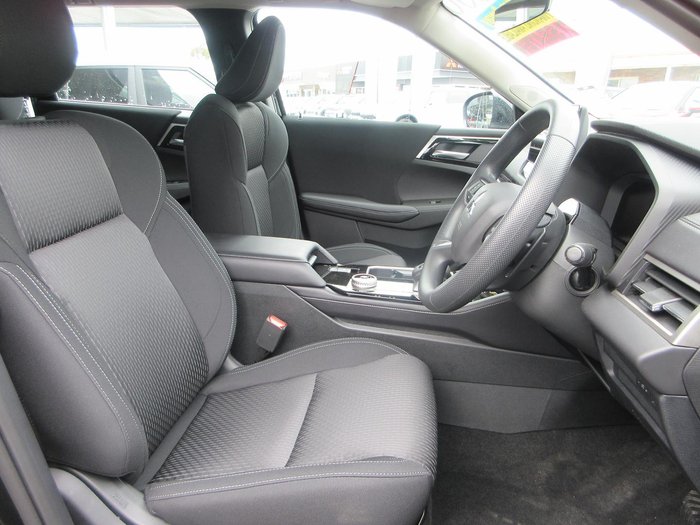 2026 Mitsubishi Outlander ES
