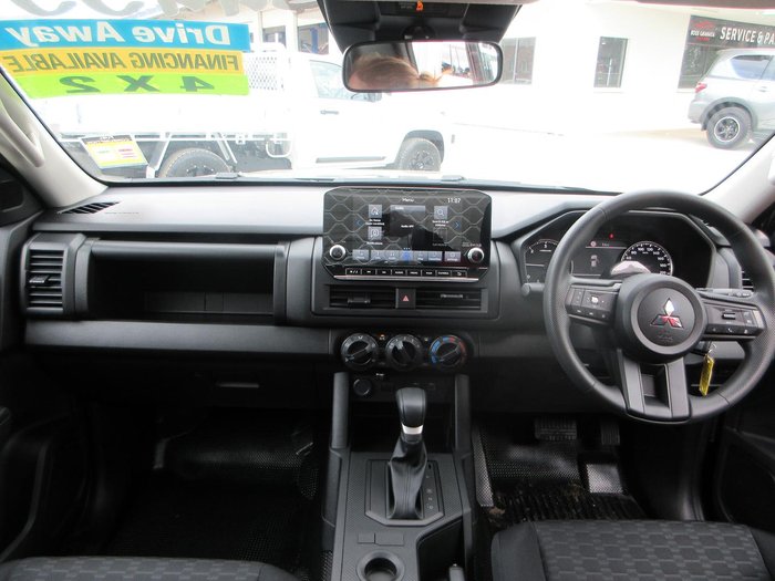 2026 Mitsubishi Triton GLX