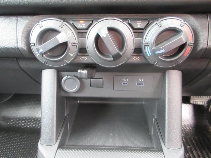 2026 Mitsubishi Triton GLX