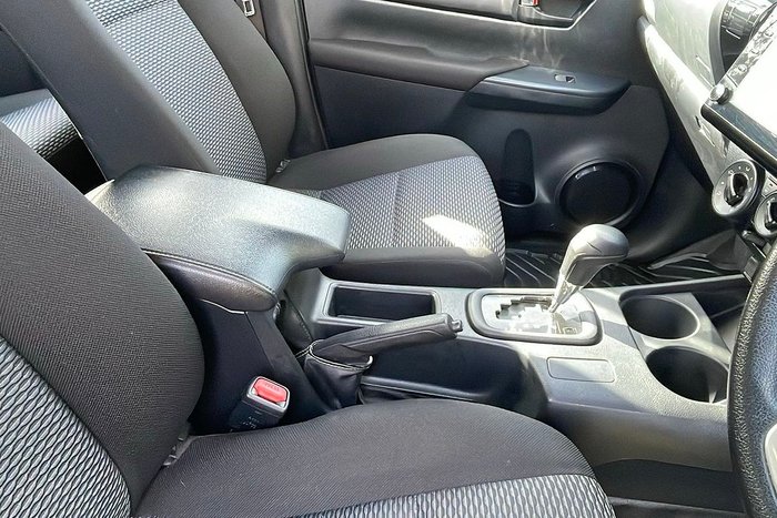 2023 Toyota Hilux Workmate GUN125R 4X4 Dual Range Glacier White