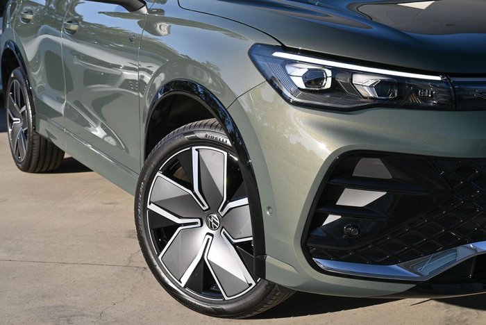 2026 Volkswagen Tiguan 200TSI eHybrid R-Line